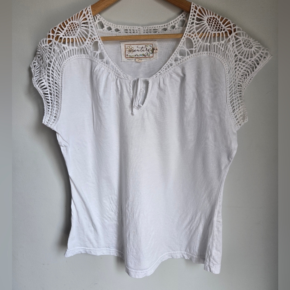 AVENTURA Elegant White Crochet Sleeve Organic Cotton & Modal Top